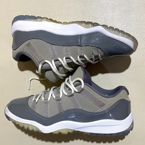 Air Jordan 11 Retro Low Cool Grey Sz 3Y 505835 003 Sneakers - Picture 4 of 16